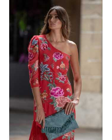 Vestido Amara Coral: Elegancia en Cada Puntada