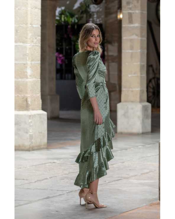 Zarina Verde Vestido: Elegancia en Cada Puntada
