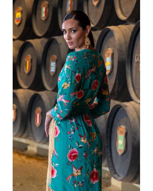 Vestido Alba Verde: Elegancia en Cada Puntada
