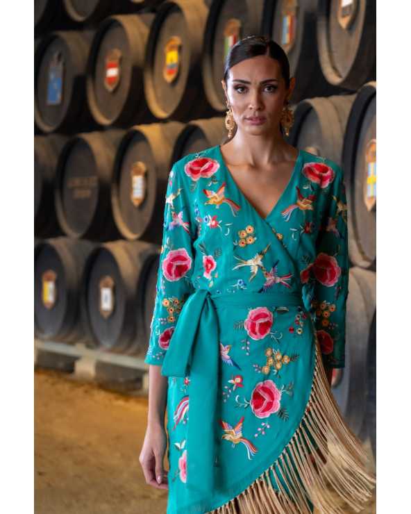 Vestido Alba Verde: Elegancia en Cada Puntada
