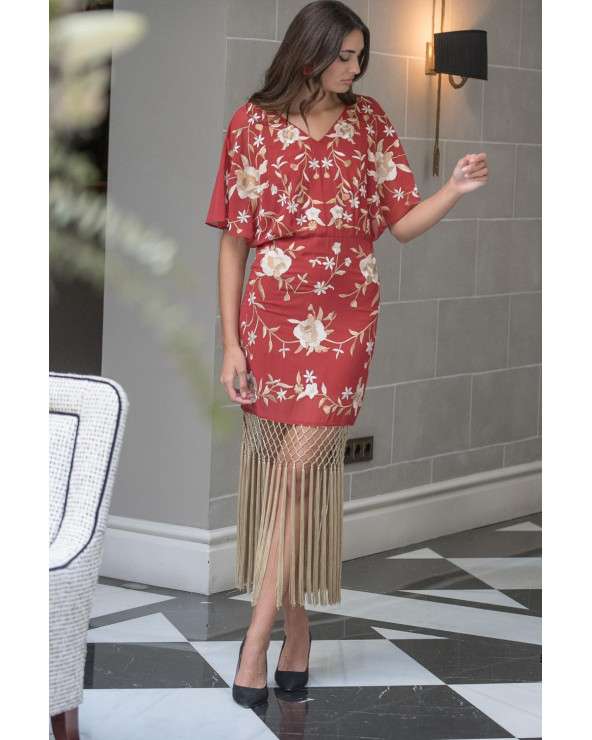 Vestido Jara Bordado, elegantey bohemi floral con Flecos Vestido Jara Bordado, elegantey bohemi floral con Flecos