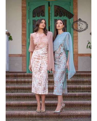 Vestido Elen, midi marron arrosado empolvado. Invitada Perfecta