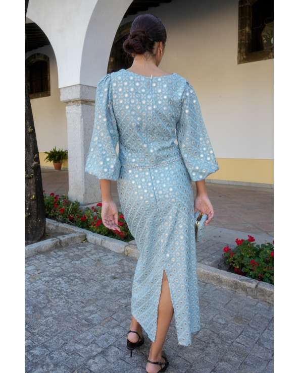 Conjunto Runa Azul midi borado con manga francesa