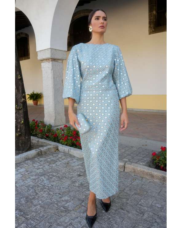 Conjunto Runa Azul midi borado con manga francesa