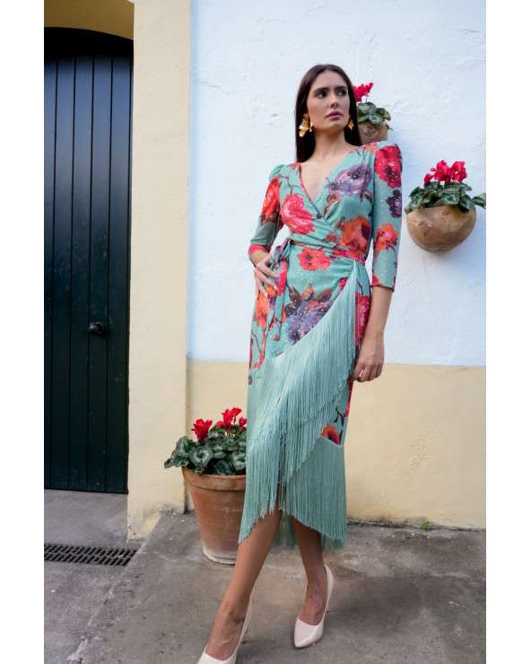 Vestido Freya Flores verde agua con flecos. Invitada original