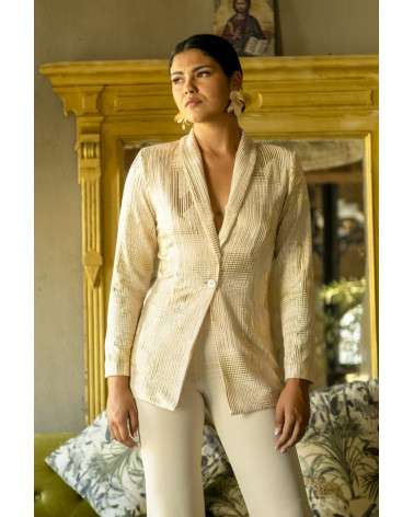 Conjunto Gaia Beige elegante de blazer y pantalón para invitada