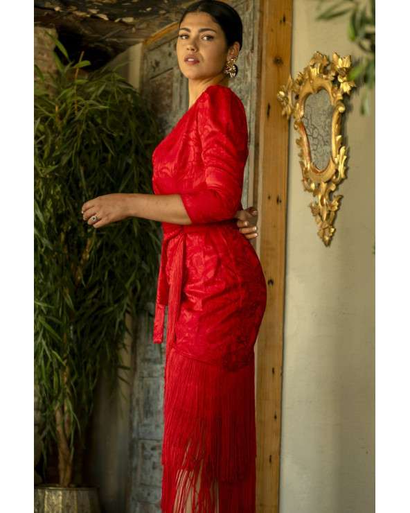 Vestido Elda Rojo midi con flecos, escote cruzado y lazada.