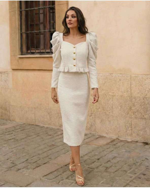 Conjunto crudo elegante con falda midi | Conjunto Amirah