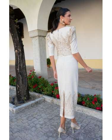 Conjunto Noura beige elegante con falda midi | Invitada boda