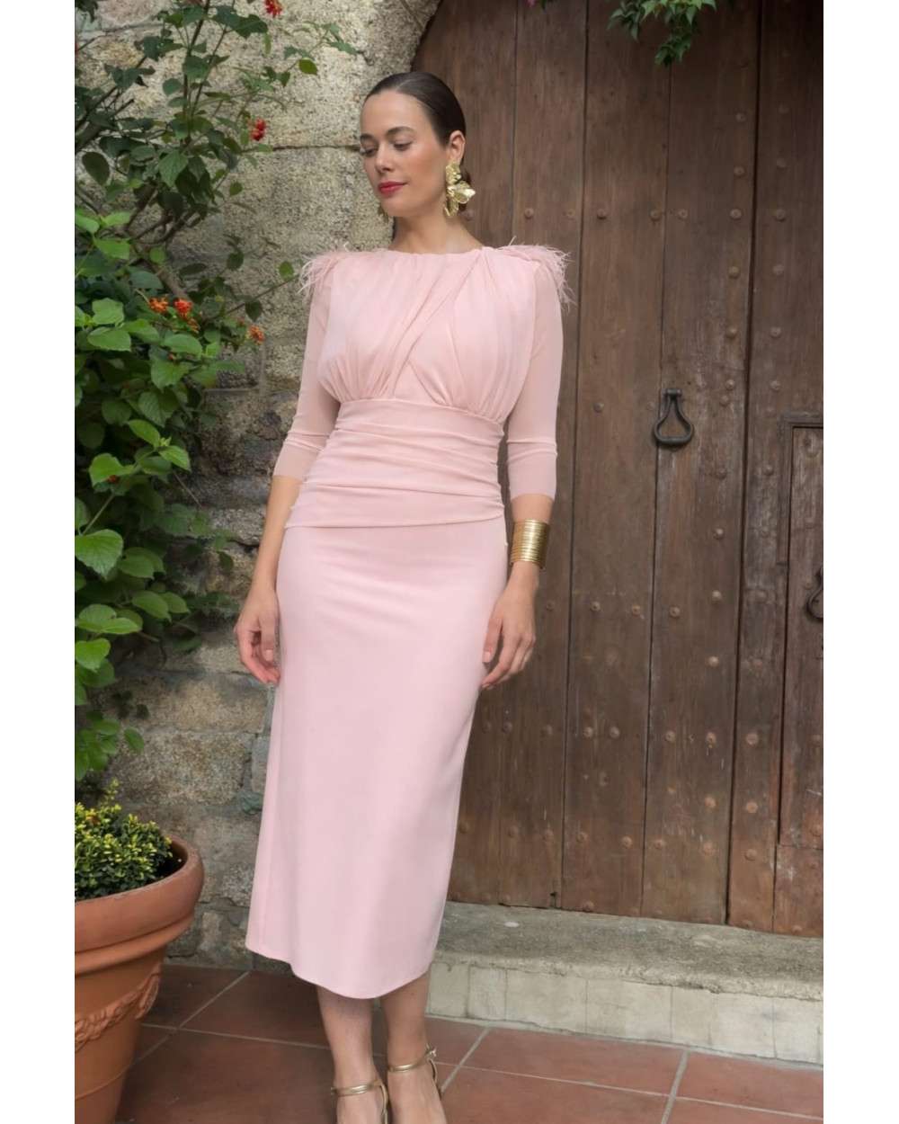 Vestido Laila rosa empolvado elegante para invitada | Vestido midi