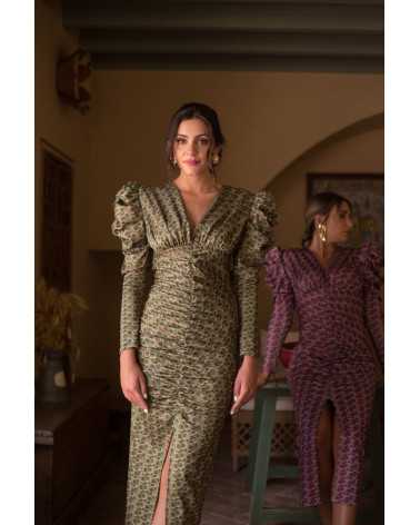 Vestido de corte midi, escote en V y fruncido en la zona del abdomen la ratita presumida mula murcia