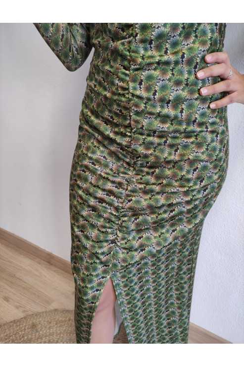 Vestido de corte midi, escote en V y fruncido en la zona del abdomen la ratita presumida mula murcia